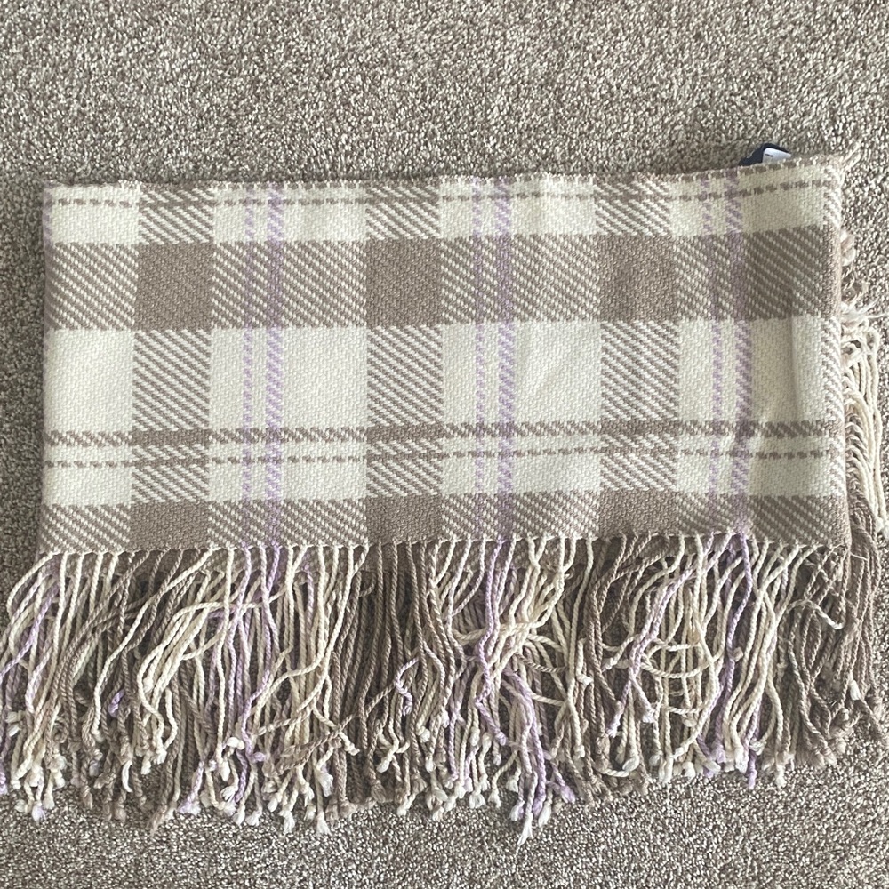 GAP Plaid Scarf in Beige and Lavender